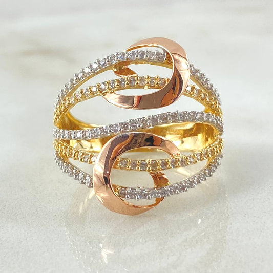 Anillo Curvas Entrelazadas 4.4gr / T6 1/4 / Tres Oros 18K