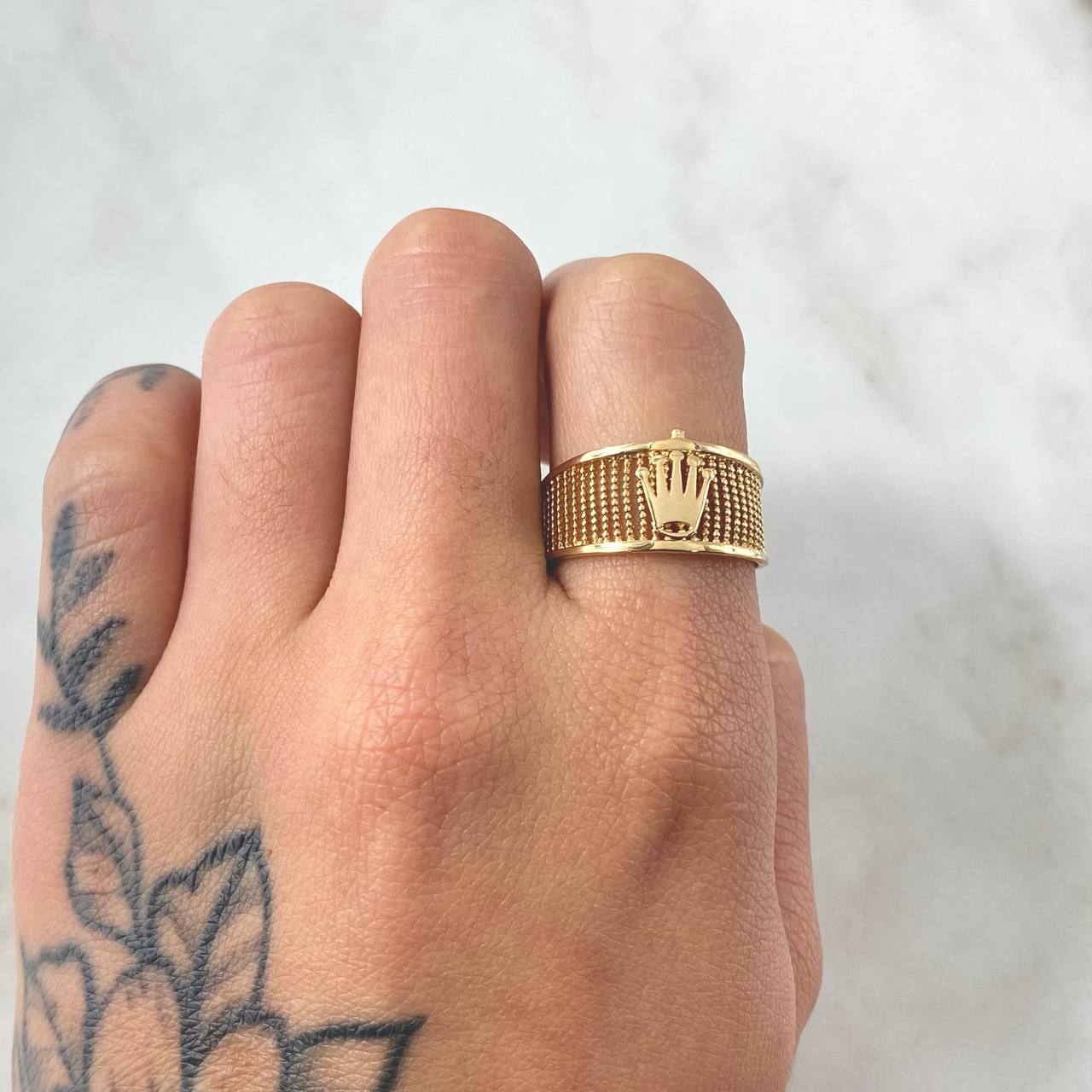 Anillo Punteado Corona 3.55gr / T8 / Oro Amarillo 18K