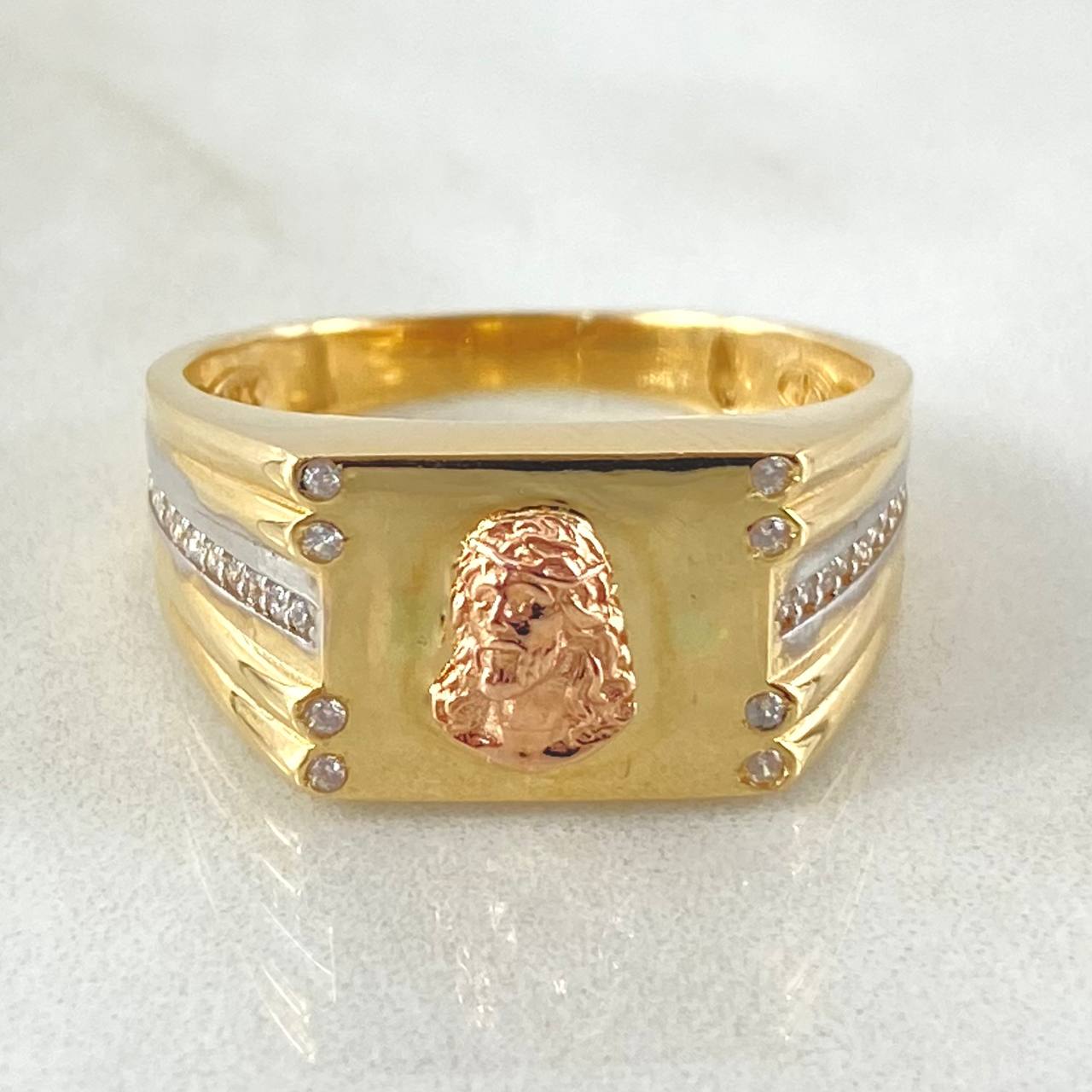 Anillo Rostro Cristo 5.2gr / T10 / Oro Amarillo 18K