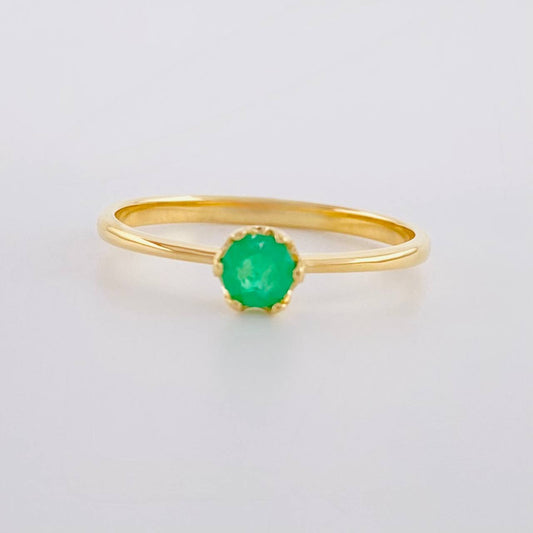 Anillo Solitario Seis Garra Esmeralda 20pts 1.6g / T7 Oro Amarillo 18K