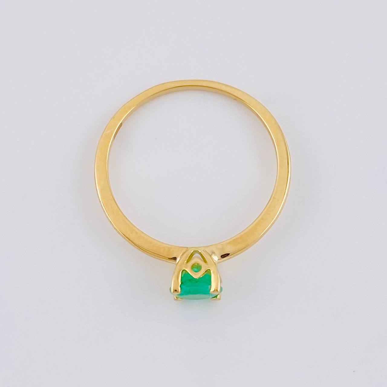 Anillo Solitario Cuatro Garra Esmeraldas 47pts 1.6g / T6 1/4 Oro Amarillo 18K