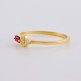 Anillo Flor Rectangular Rubí 10pts Diamante 5pts 1.5g / T6 3/4 Oro Amarillo 18K