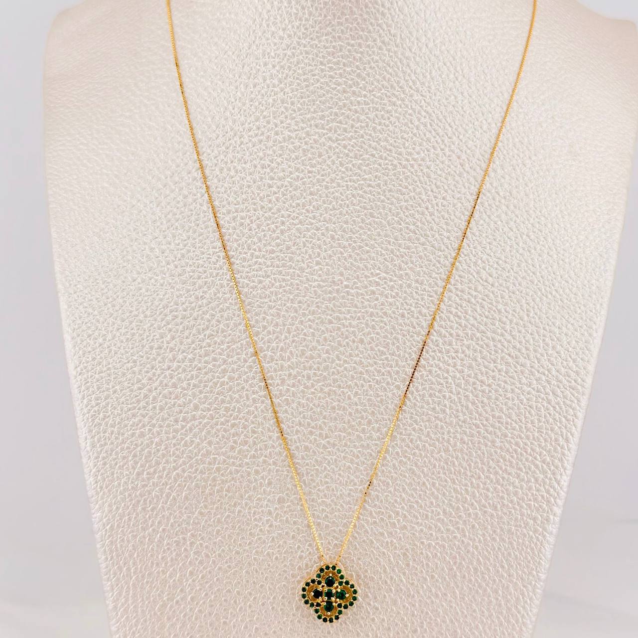 Set Cadena Veneciana + Dije Trebol / 2.4 g / 45 cm Oro Amarillo 18K