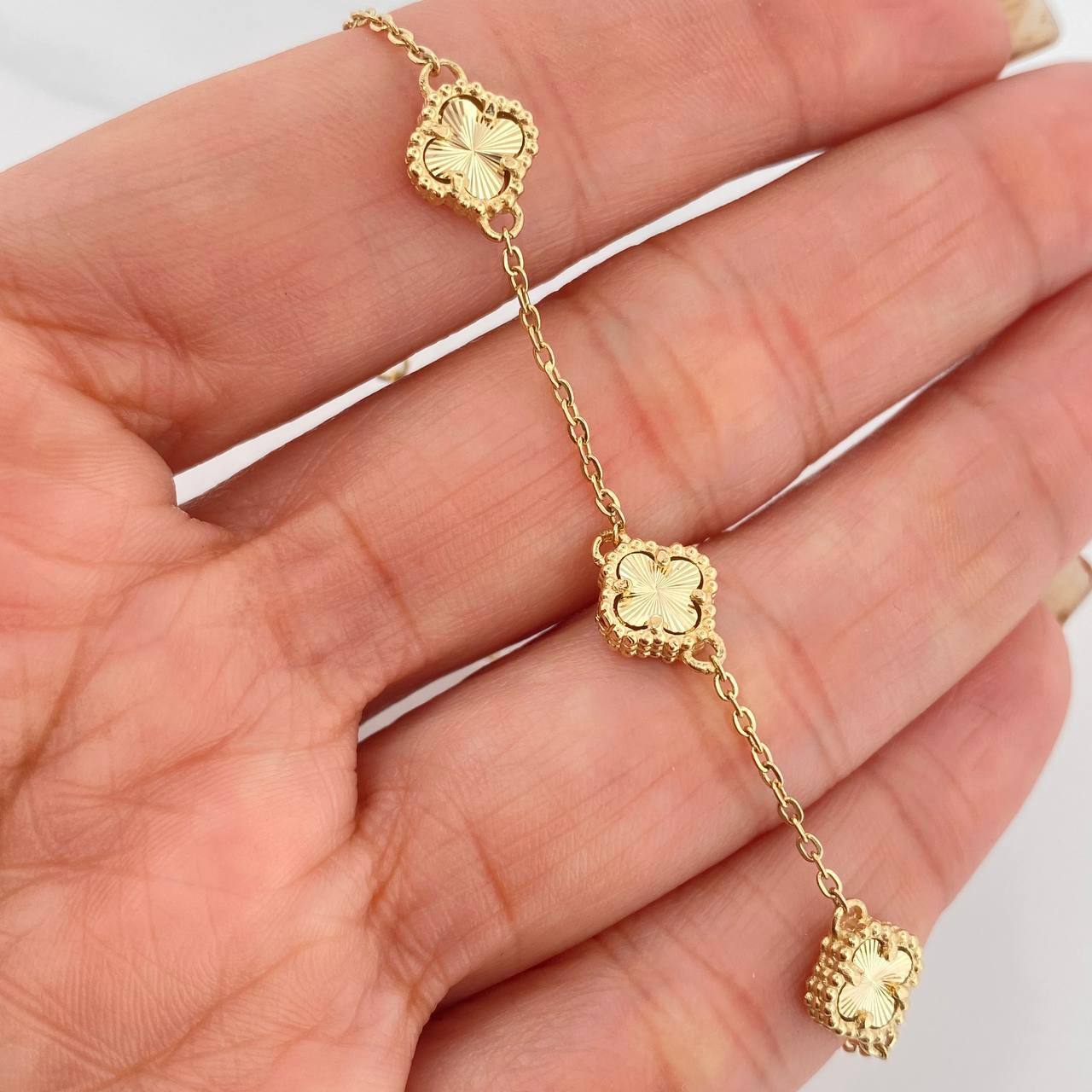Pulso Modulable Aro Seguido Trebol 3.55 g / 17 cm - 19 cm / 1.2 mm Oro Amarillo 18K