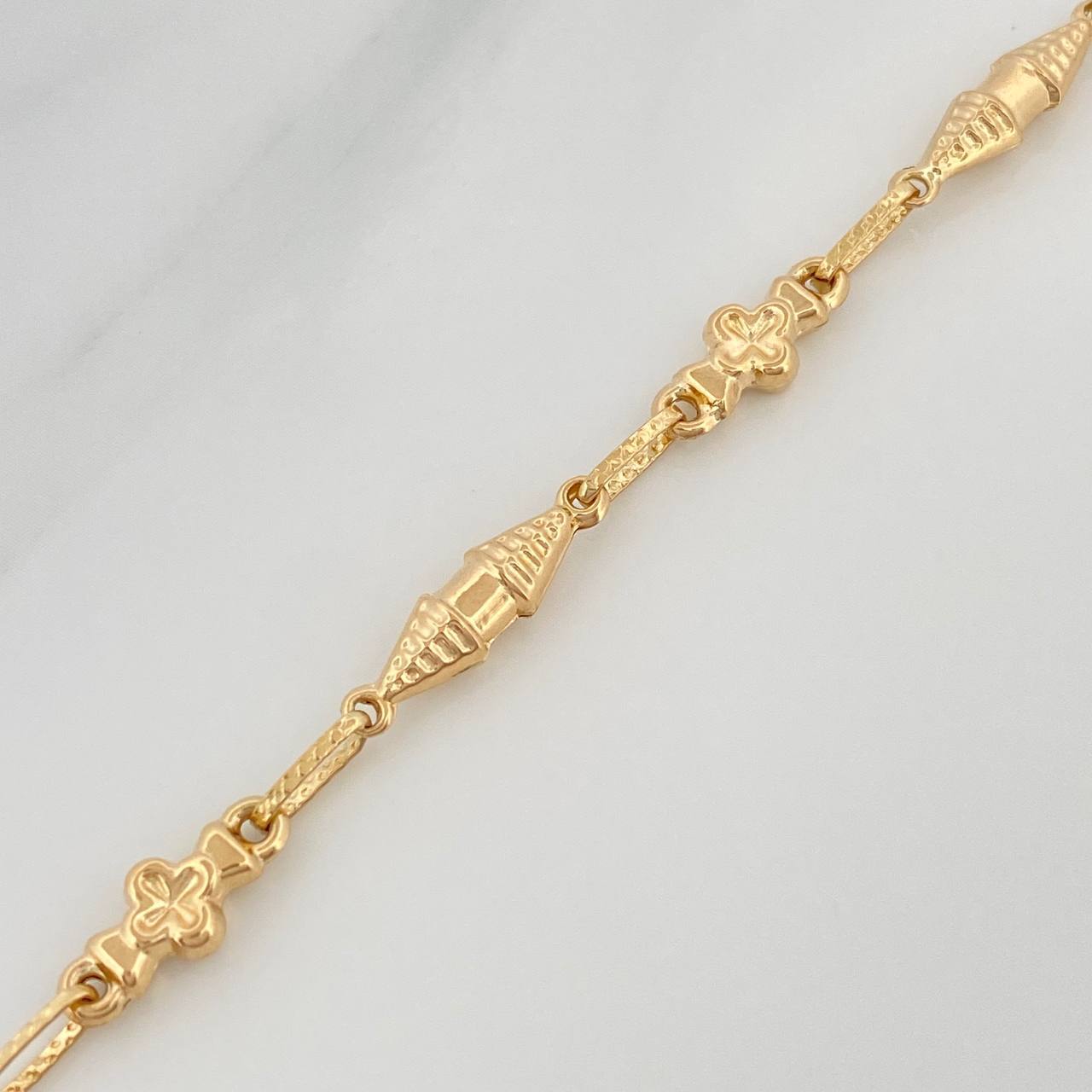Pulso Rustico Dubai 4 g / 22 cm / 4 mm Oro Amarillo 18K