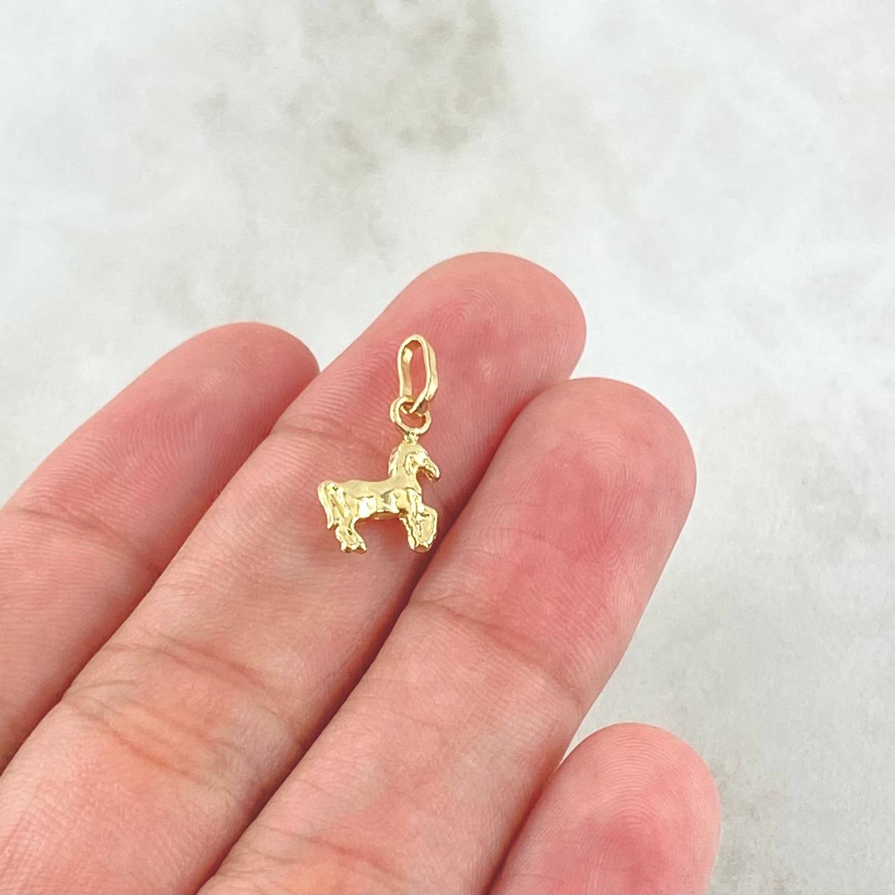 Dije Caballo 0.45gr / 1.8cm / Oro Amarillo 18K