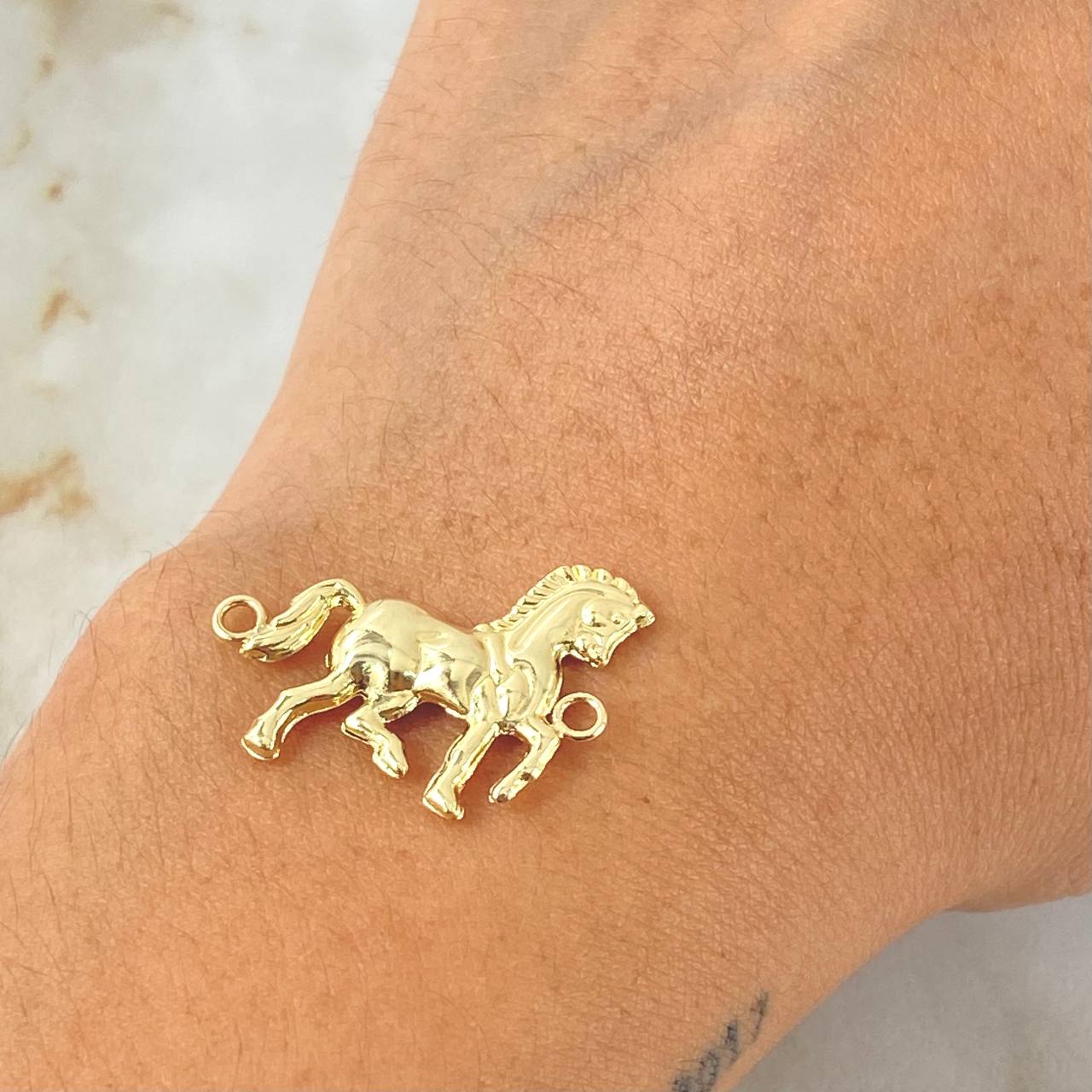 Herraje Caballo 1.6gr / 2.4cm / Oro Amarillo 18K
