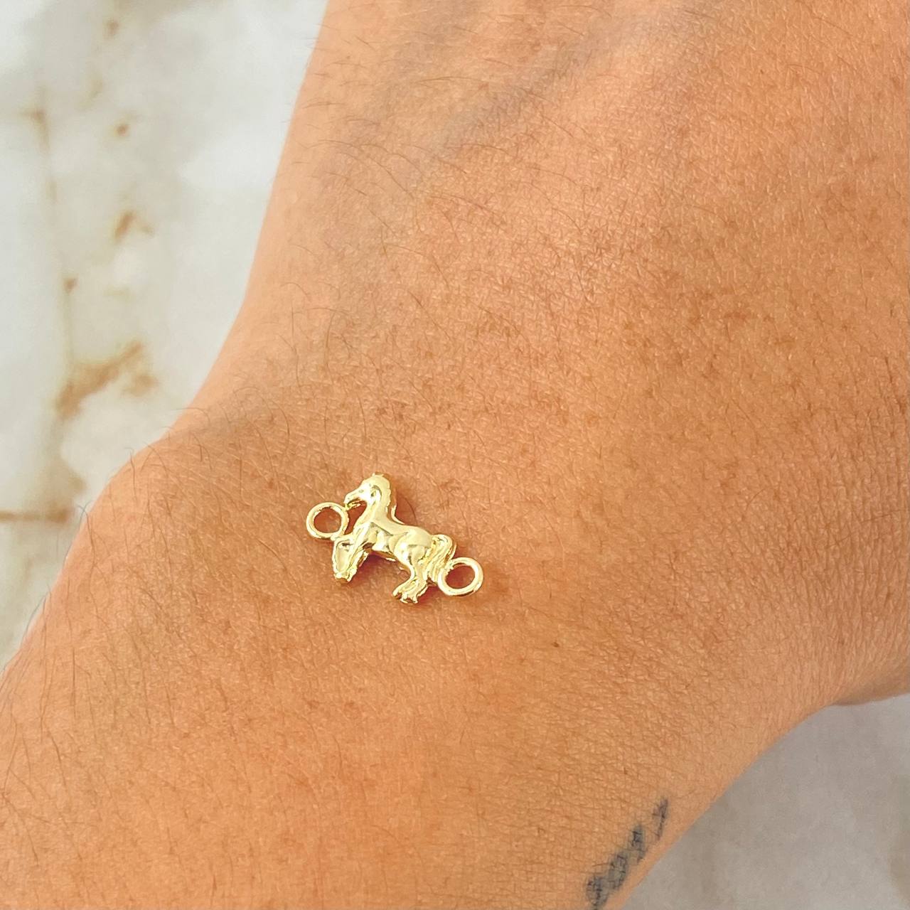 Herraje Caballo 0.45gr / 1.5cm / Oro Amarillo 18K