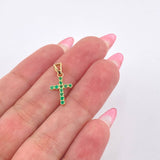 Dije Crúz Tupida Esmeraldas 24pts 0.65gr / 2cm / Oro Amarillo 18K ©