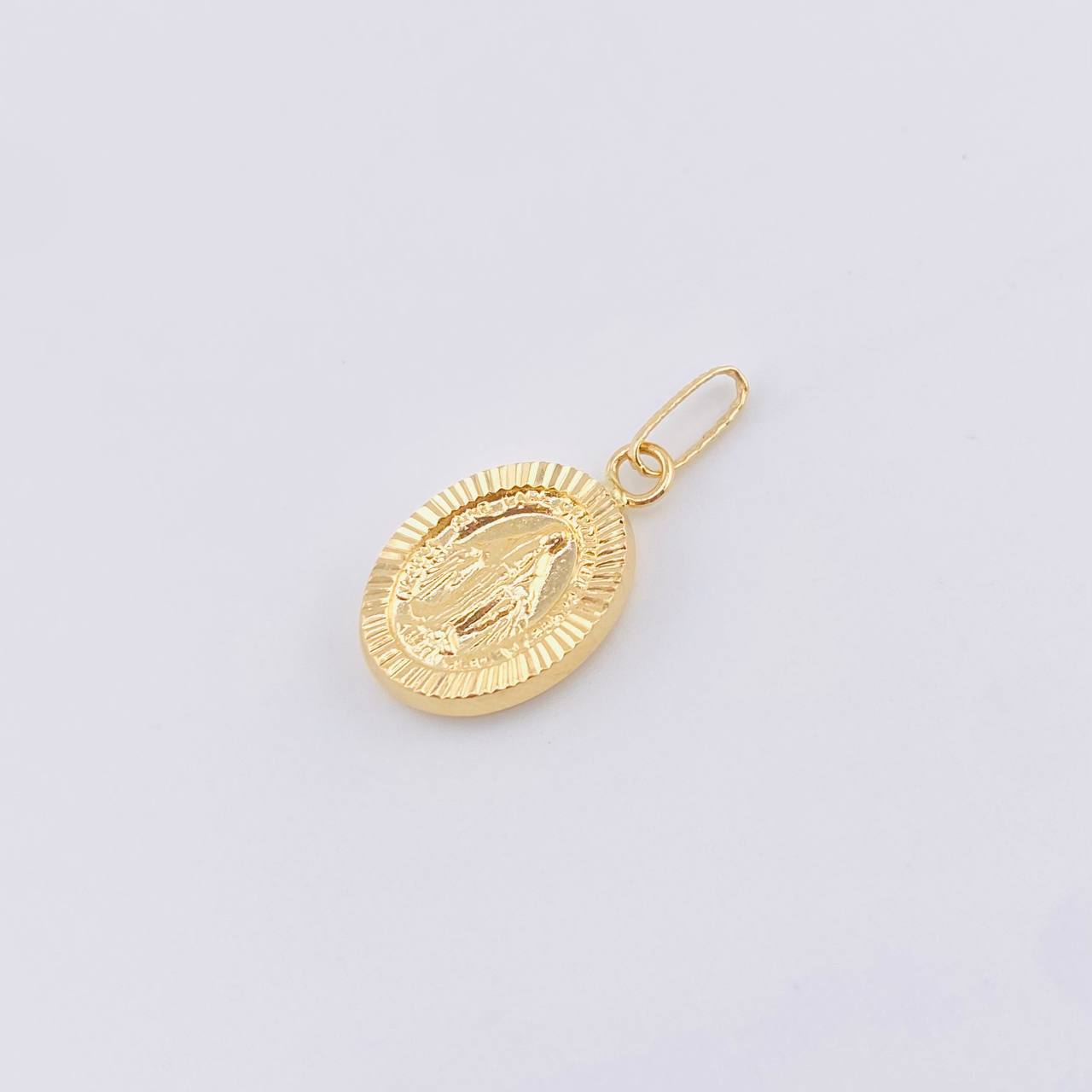 Dije Milagrosa 0.85gr / 2.2cm / Oro Amarillo 18K *