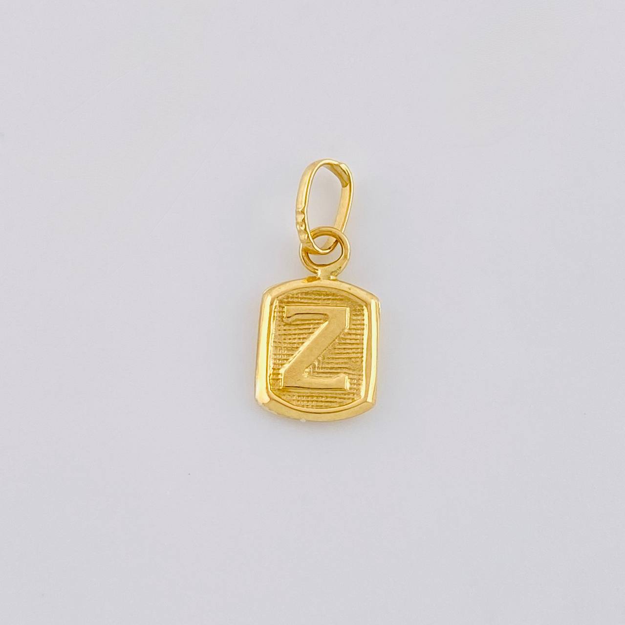 Dije Letra Z 0.35g / 1.5cm Oro Amarillo 18K