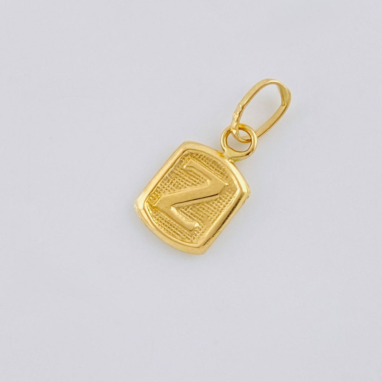 Dije Letra Z 0.35g / 1.5cm Oro Amarillo 18K