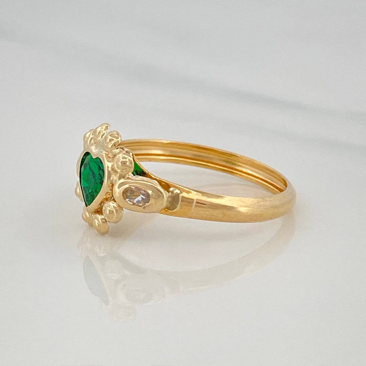 Anillo Solitario Corazon 1.5 g / T8 Oro Amarillo 18K