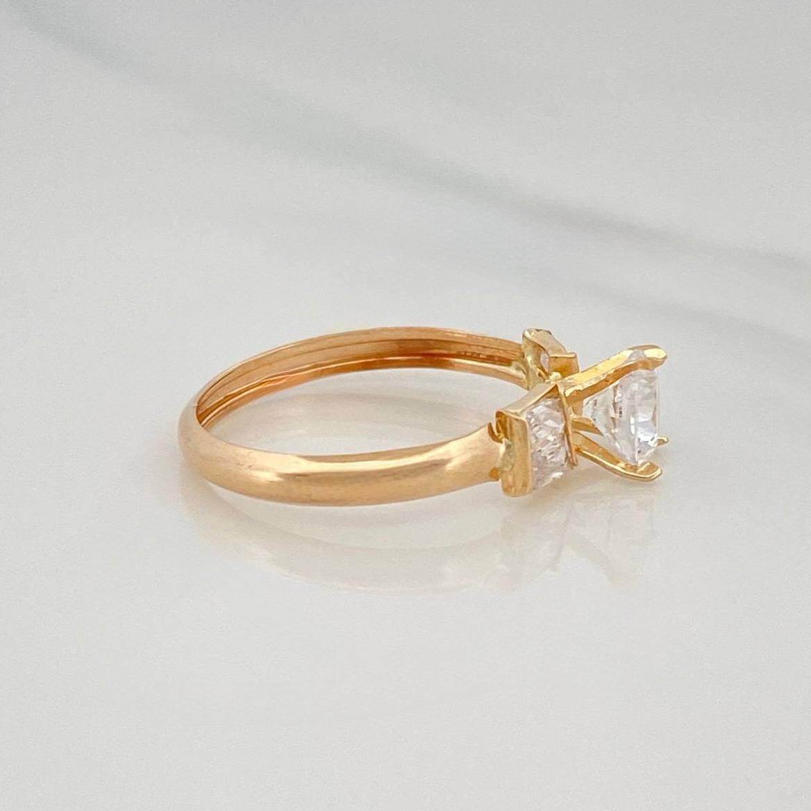 Anillo Solitario 1.45 g / T7 1/2 Oro Amarillo 18K