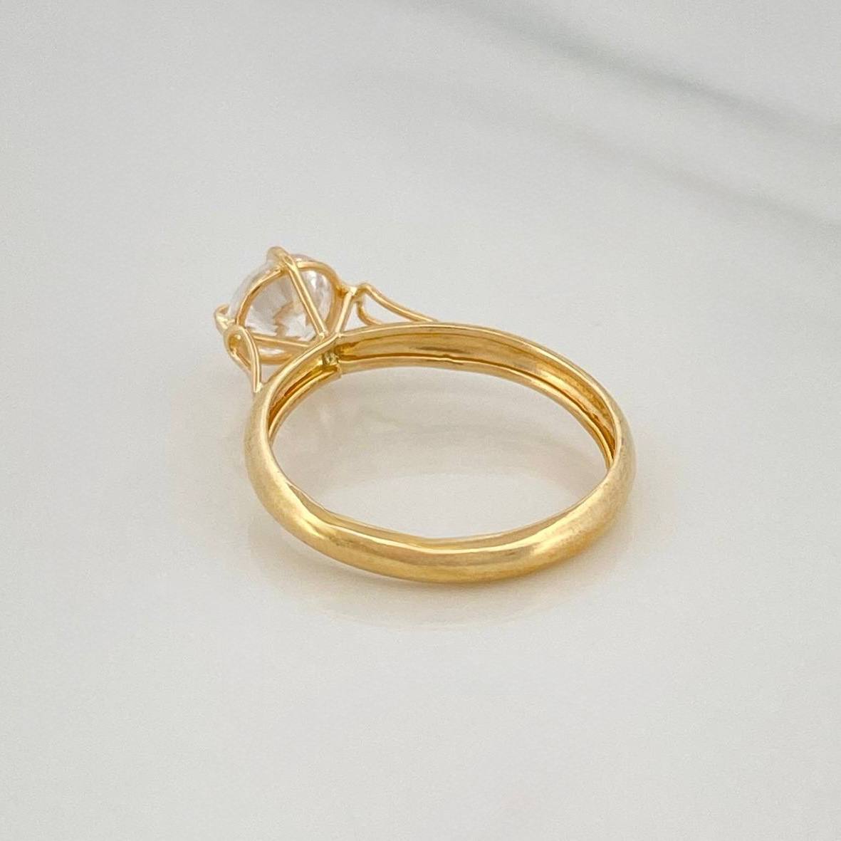 Anillo Solitario 1.3 g / T7 1/2 Oro Amarillo 18K