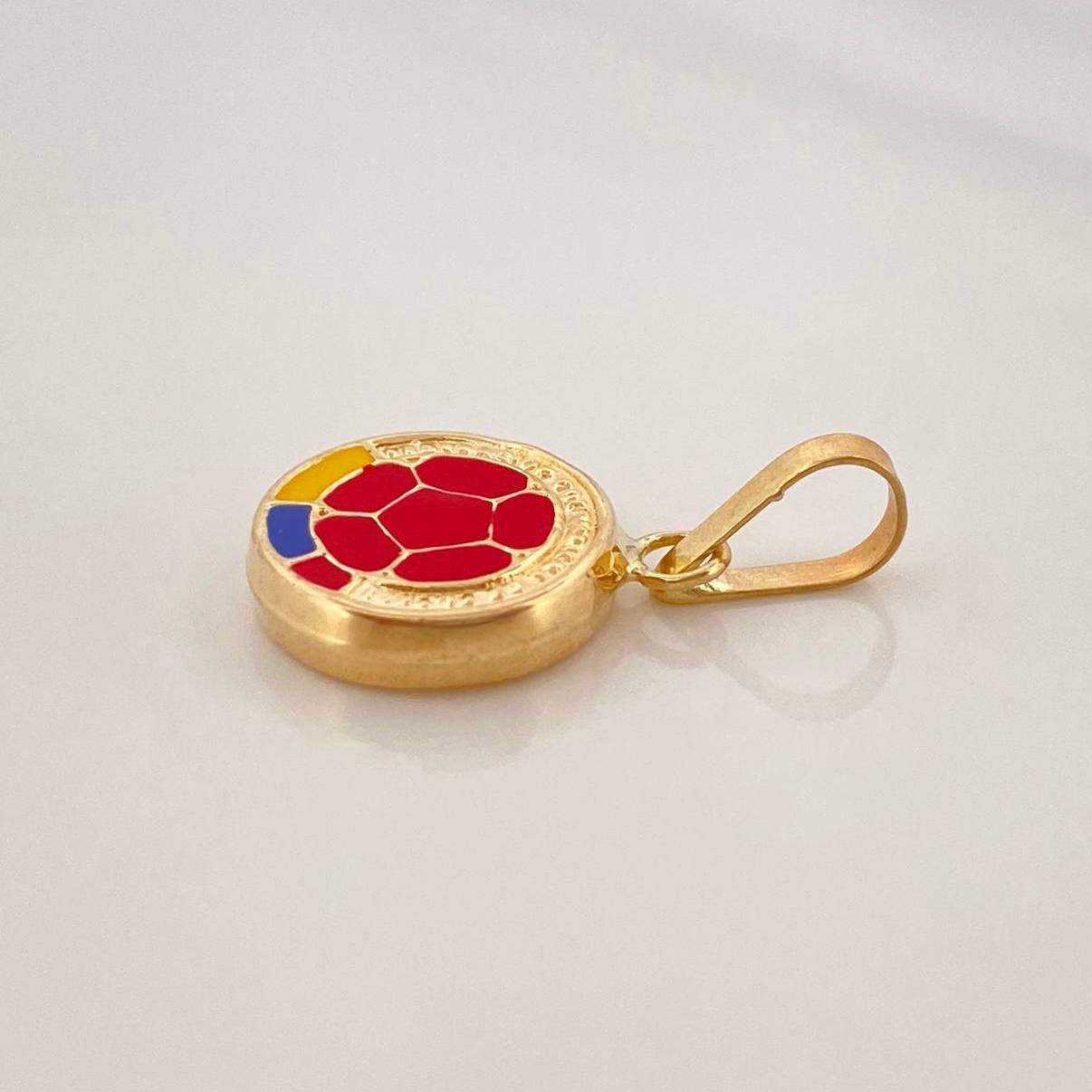 Dije Escudo Seleccion 0.7 g / 1.5 cm Oro Amarillo 18K