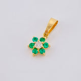 Dije Flor Driada Diamante 8pts Esmeraldas 9pts 0.75gr / 1.6cm / Oro Amarillo 18K