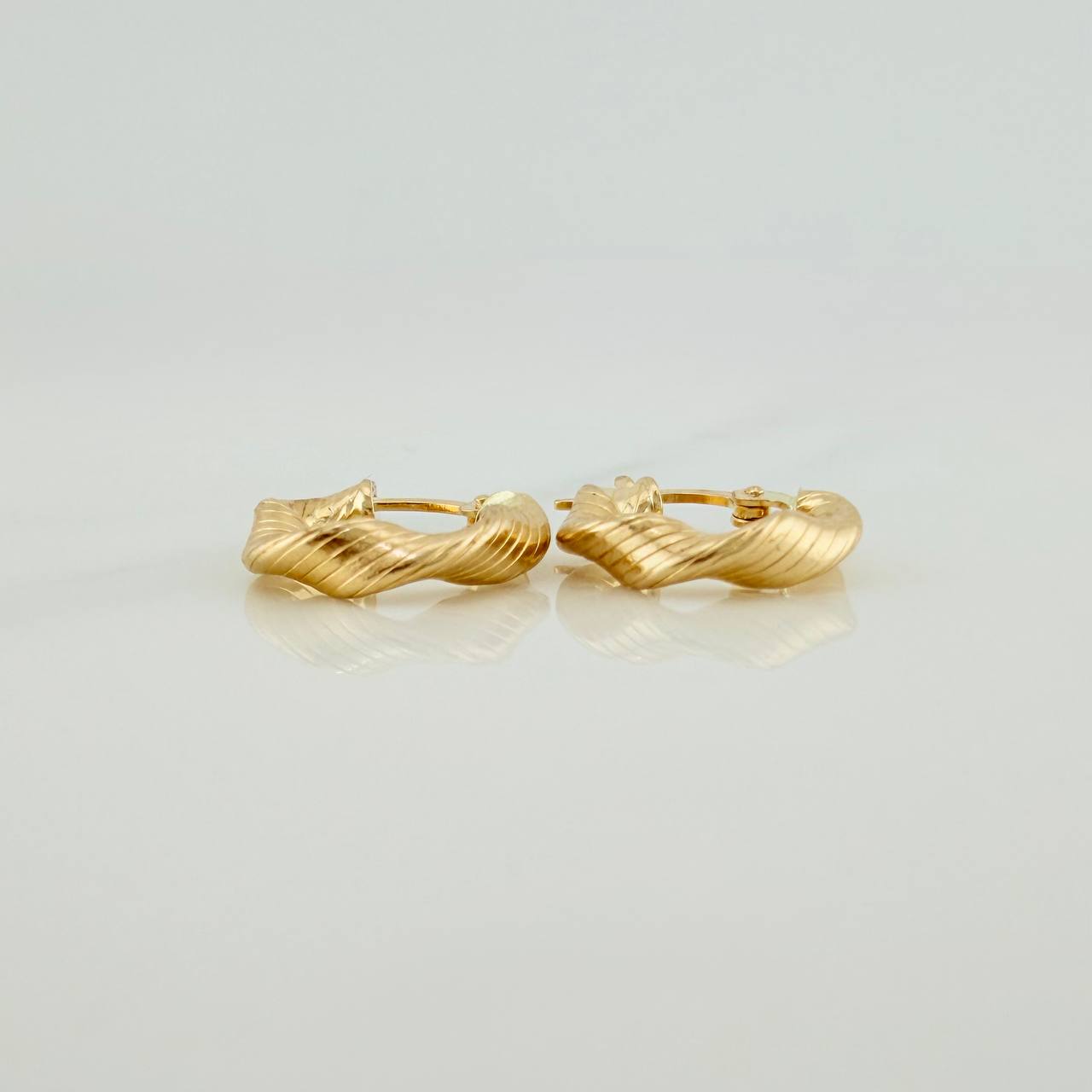 Candongas Bella 1.45gr / 1.5cm / Oro Amarillo 18K &