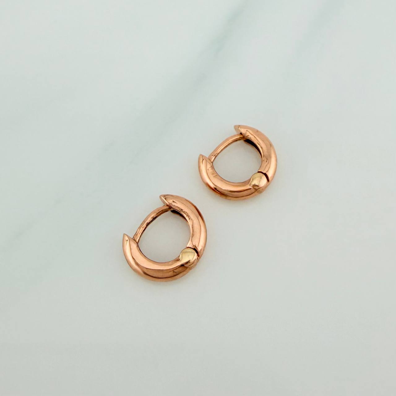 Candongas Aro Liso 1.5gr / 0.8cm / Oro Rosa 18K &
