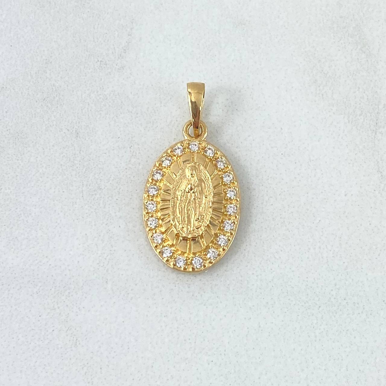 Dije Virgen Guadalupe 2.3gr / 2.3cm / Ovalo Rayado Circones Blancos Oro Amarillo 18K