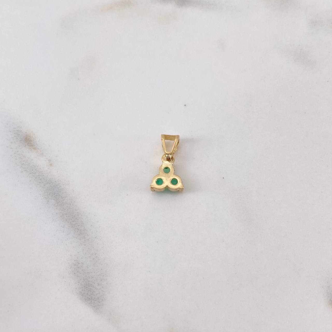 Dije Trebol 3 Hojas 0.6gr / 1.2cm / Esmeralda 30 Pts Oro Amarillo 18K (Joya) &