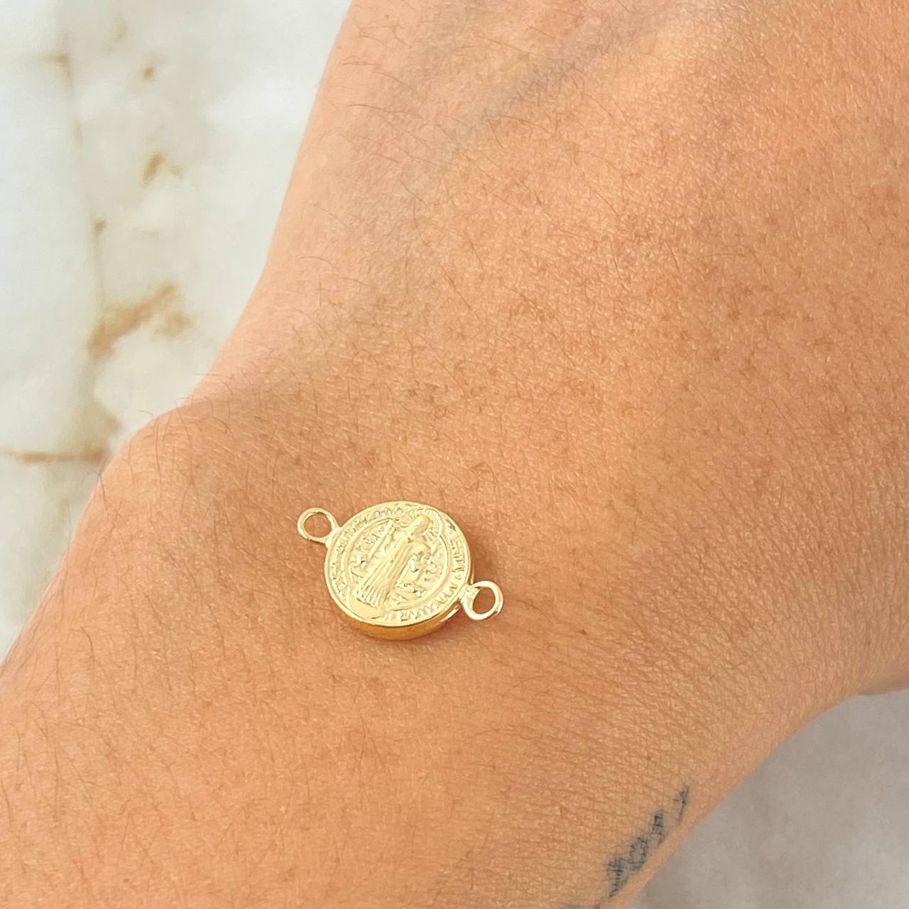 Herraje San Benito 0.45gr / 1.6cm / Oro Amarillo 18K *