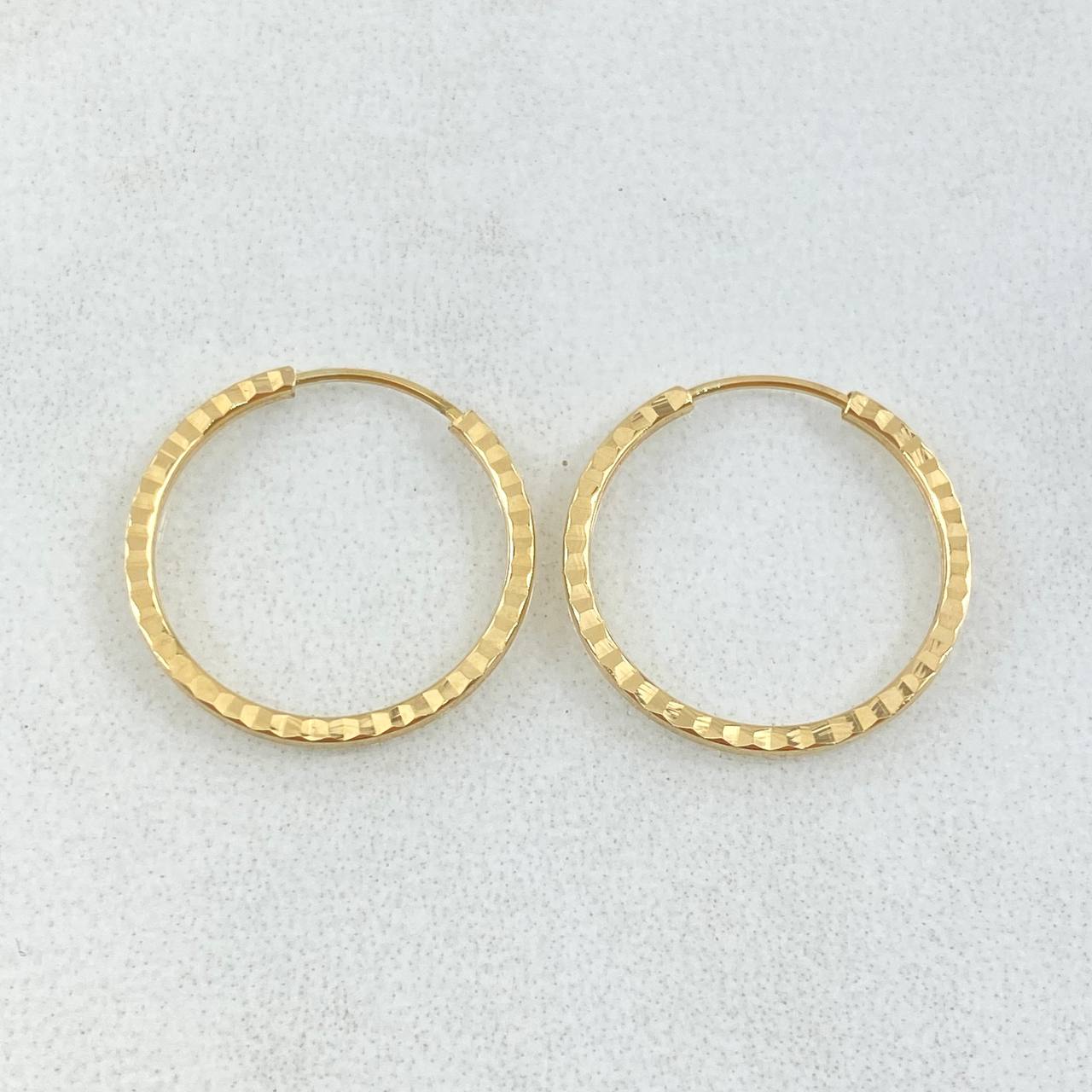 Candongas Aro Rayado 0.75gr / 1.7cm / Oro Amarillo 18K *