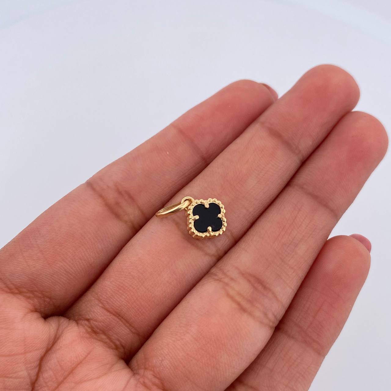 Dije Trebol 0.95gr / 1.5cm / Oro Amarillo Nac.Esp. 18K &