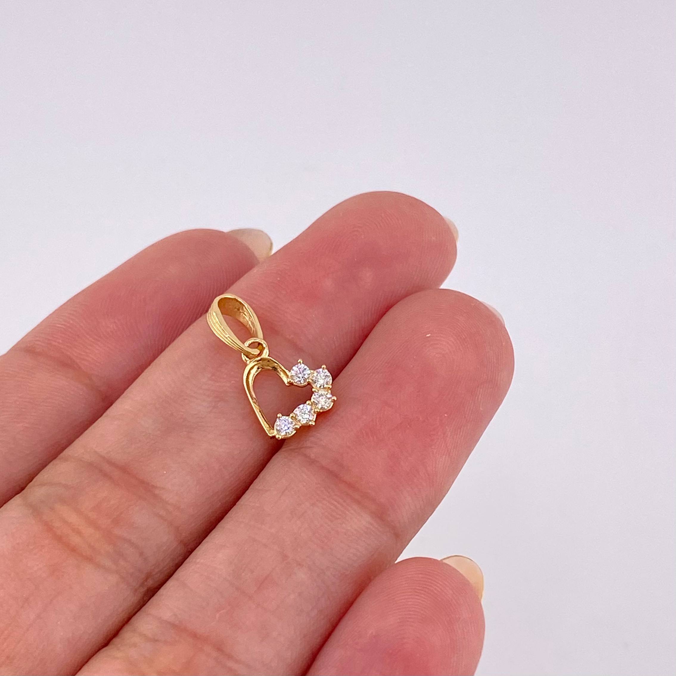 Dije Corazon Silueta 0.7 g / 1.5 cm Oro Amarillo 18K