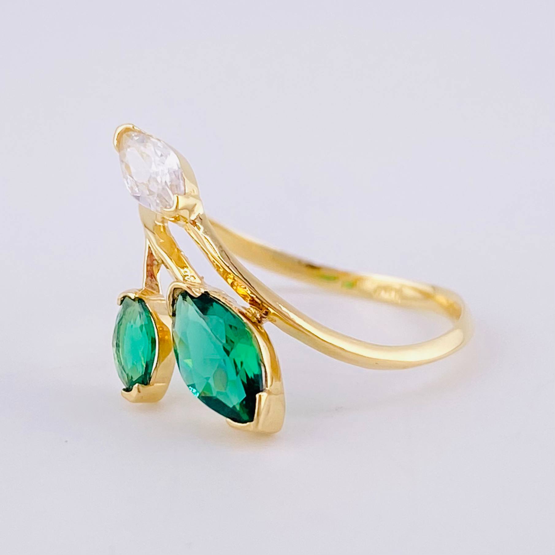 Anillo Hoja Laurel Desigual 1.4 g / T6 Oro Amarillo 18K