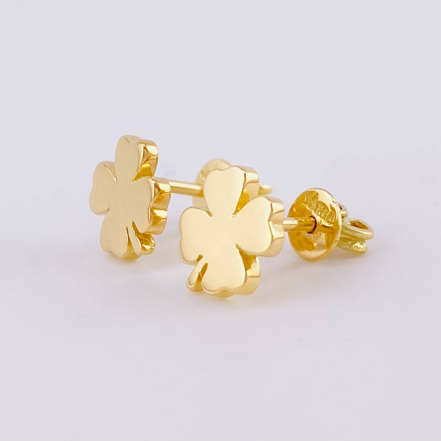 Topos Flor Trebol 2.15 g / 8 mm Oro Amarillo 18K