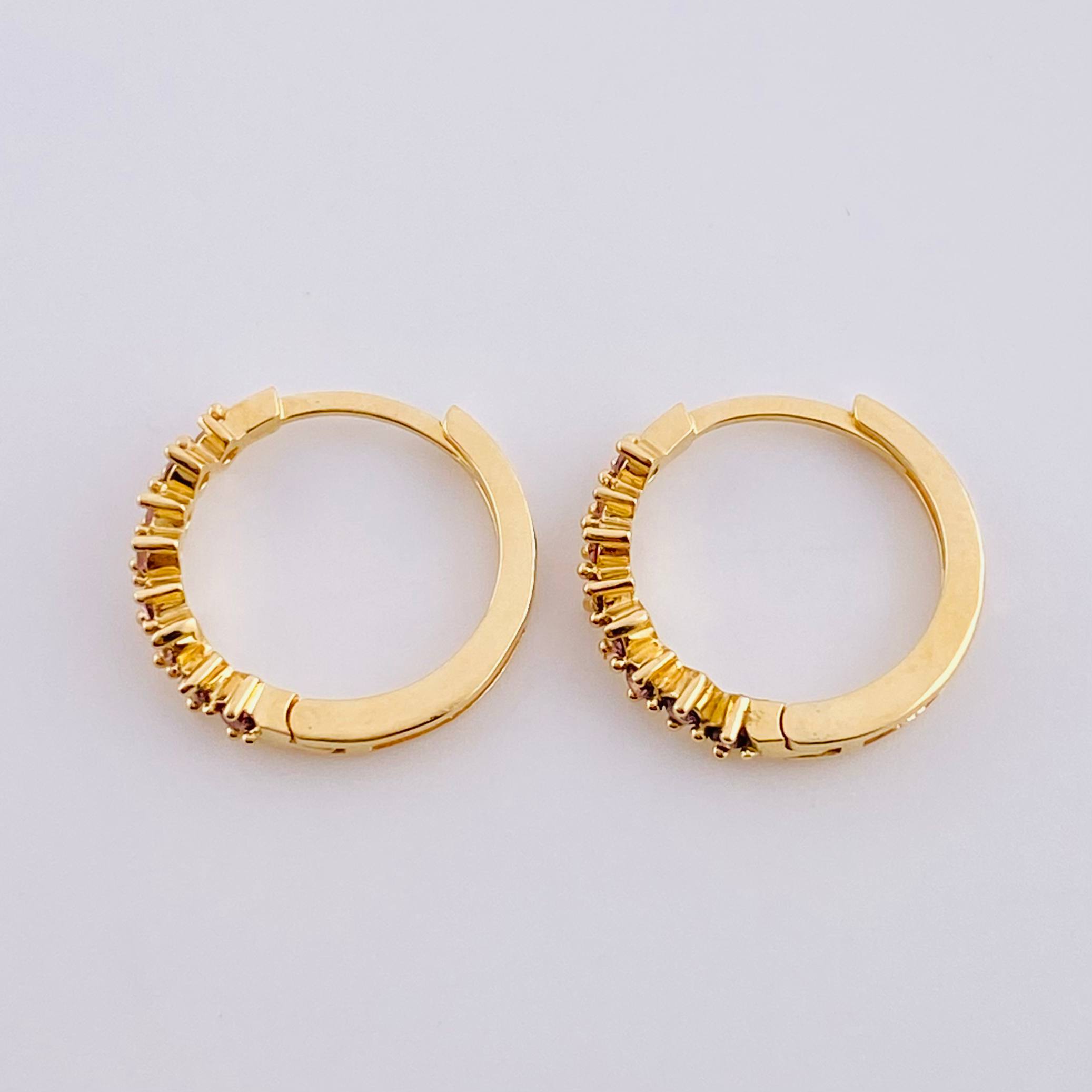 Candongas Carril Punteado 2.7 g / 1.5 cm Oro Amarillo 18K