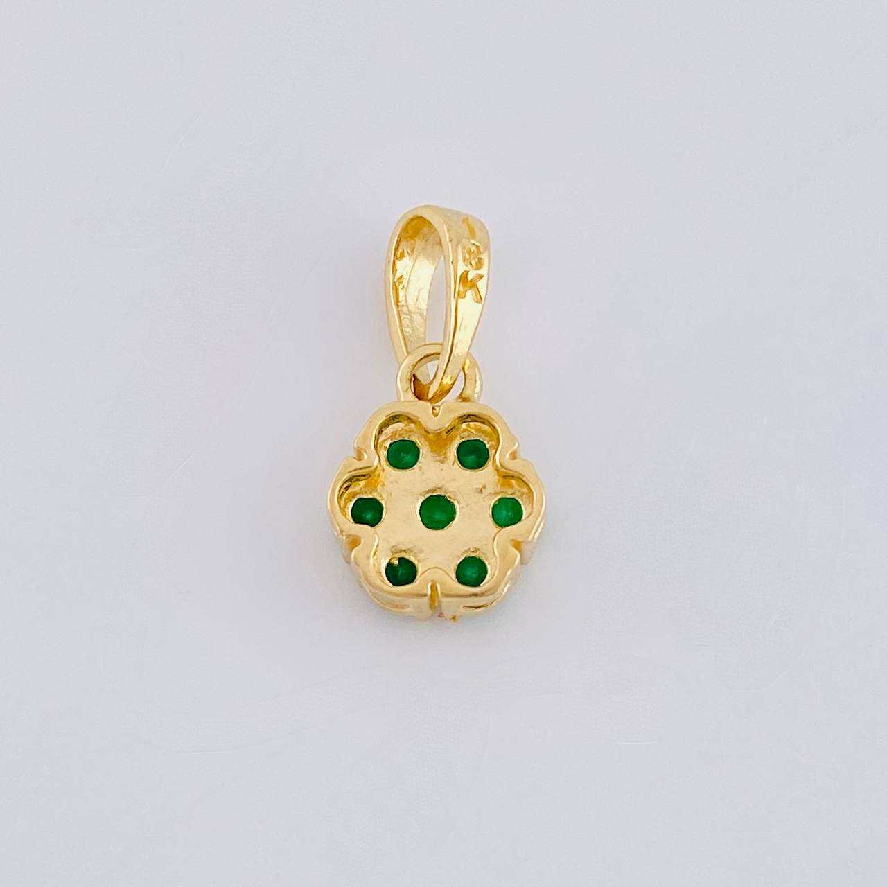 Dije Flor Seis Petalos 1.2 g / 1.5 cm Oro Amarillo 18K