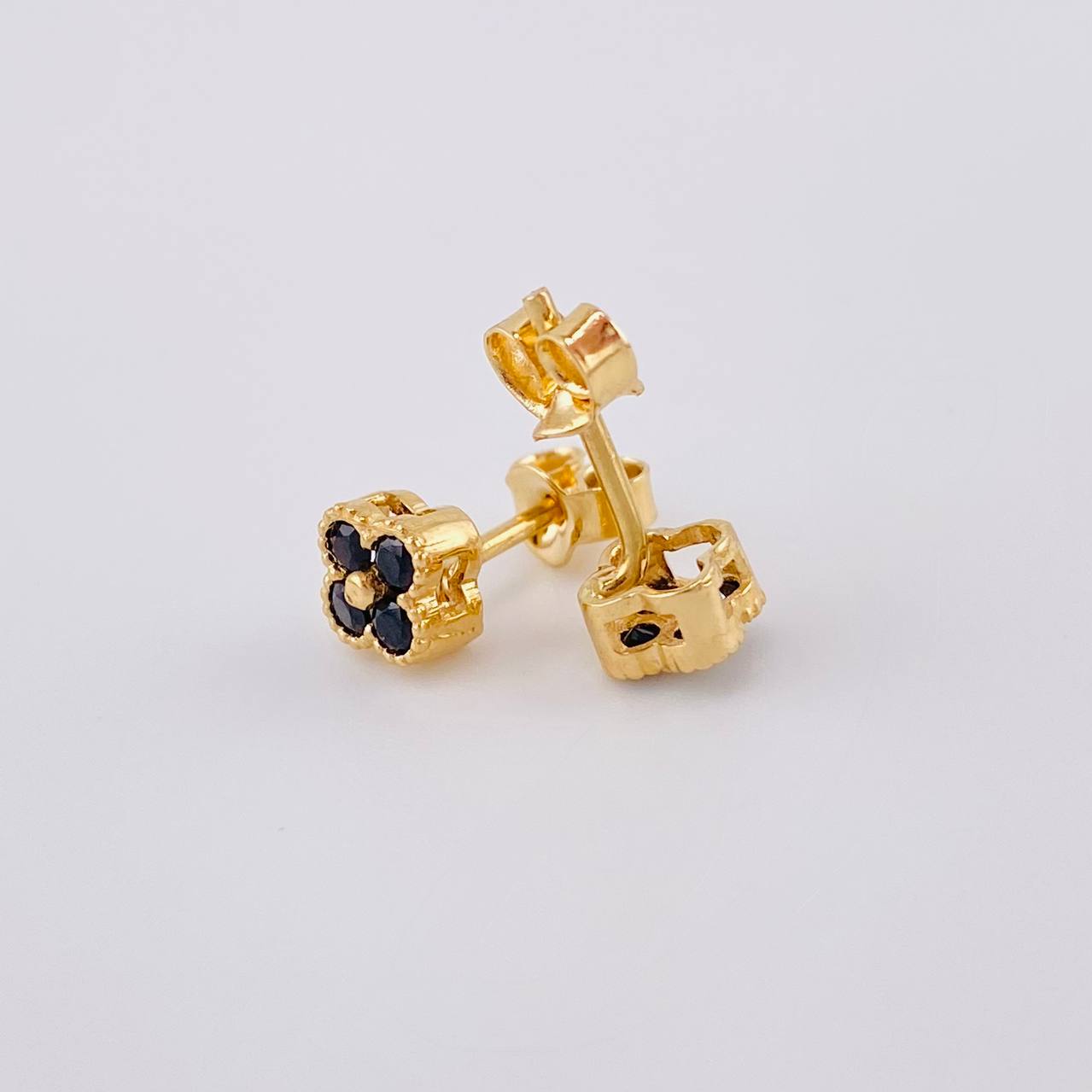 Topos Set Trebol 2g / 5.2mm Oro Amarillo 18K