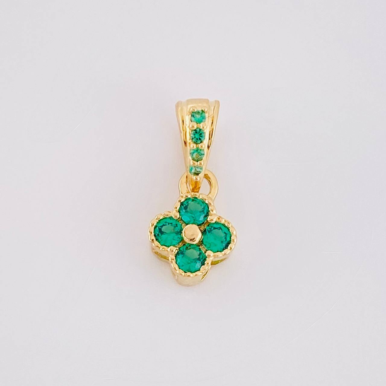 Topos Set Trebol 2.1g / 5.2mm Oro Amarillo 18K