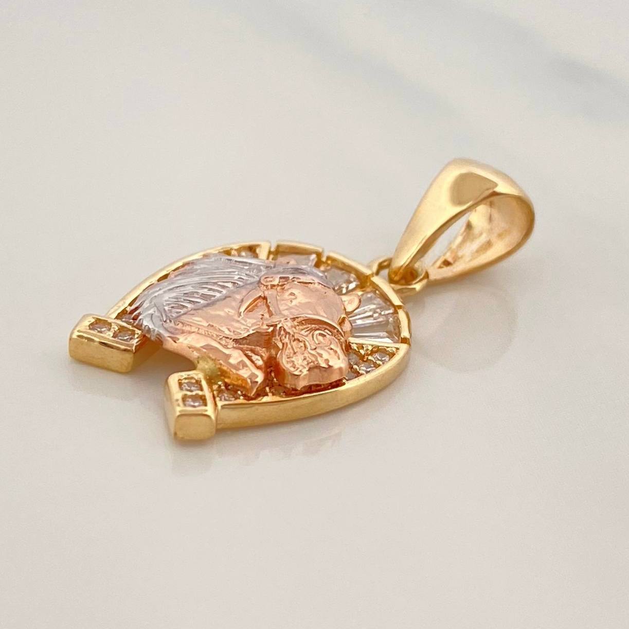 Dije Herradura Caballo 2.45 g / 2.5 cm Tres Oros 18K