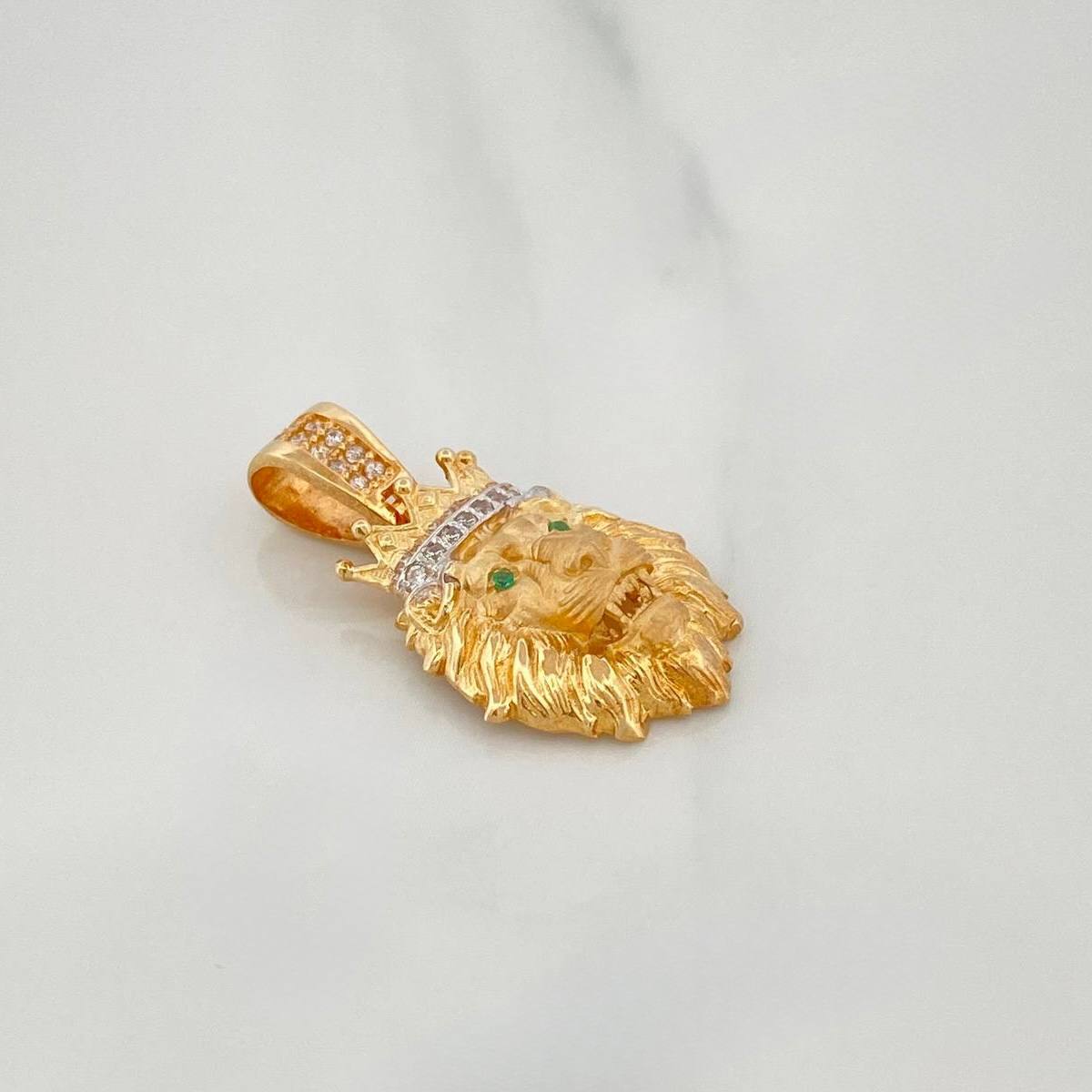 Dije León 3.55 g / 2.7 cm Dos Oros Amarillo Blanco 18K