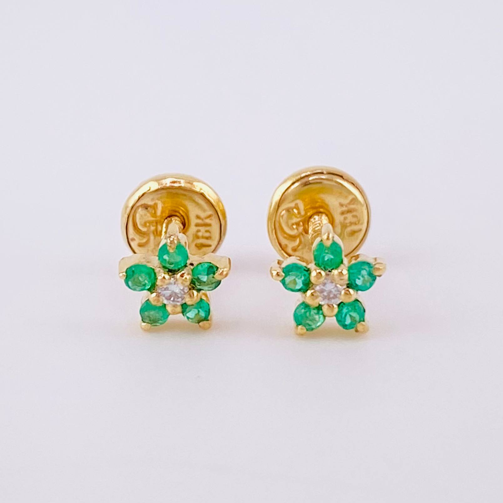 Topos Flor Cinco Petalos Esmeraldas 12pts Diamantes 3pts 1g / 5.2mm Oro Amarillo 18K