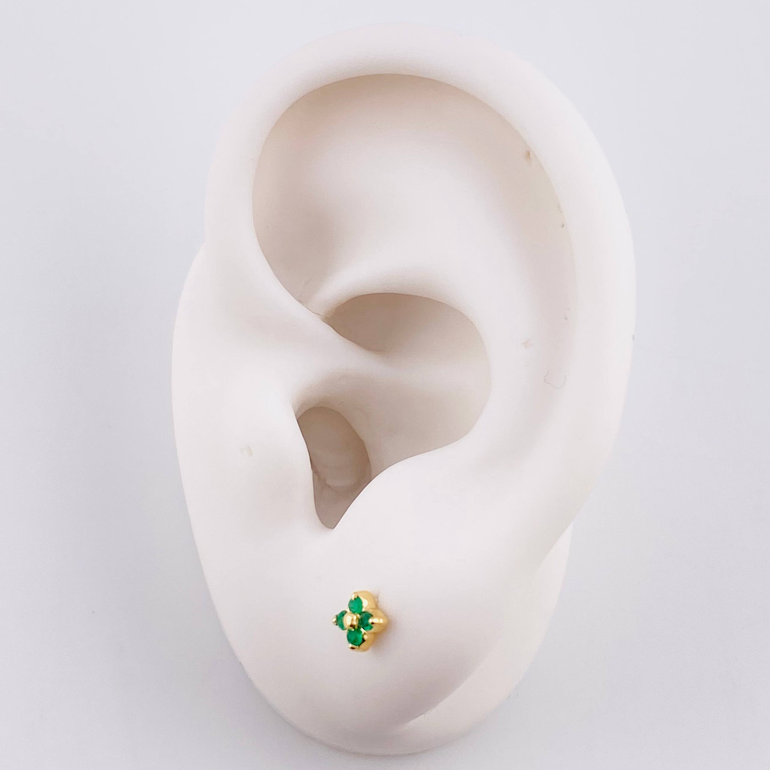 Topos Flor Cuatro Petalos Esmeraldas 10pts 0.95g / 3.9mm Oro Amarillo 18K