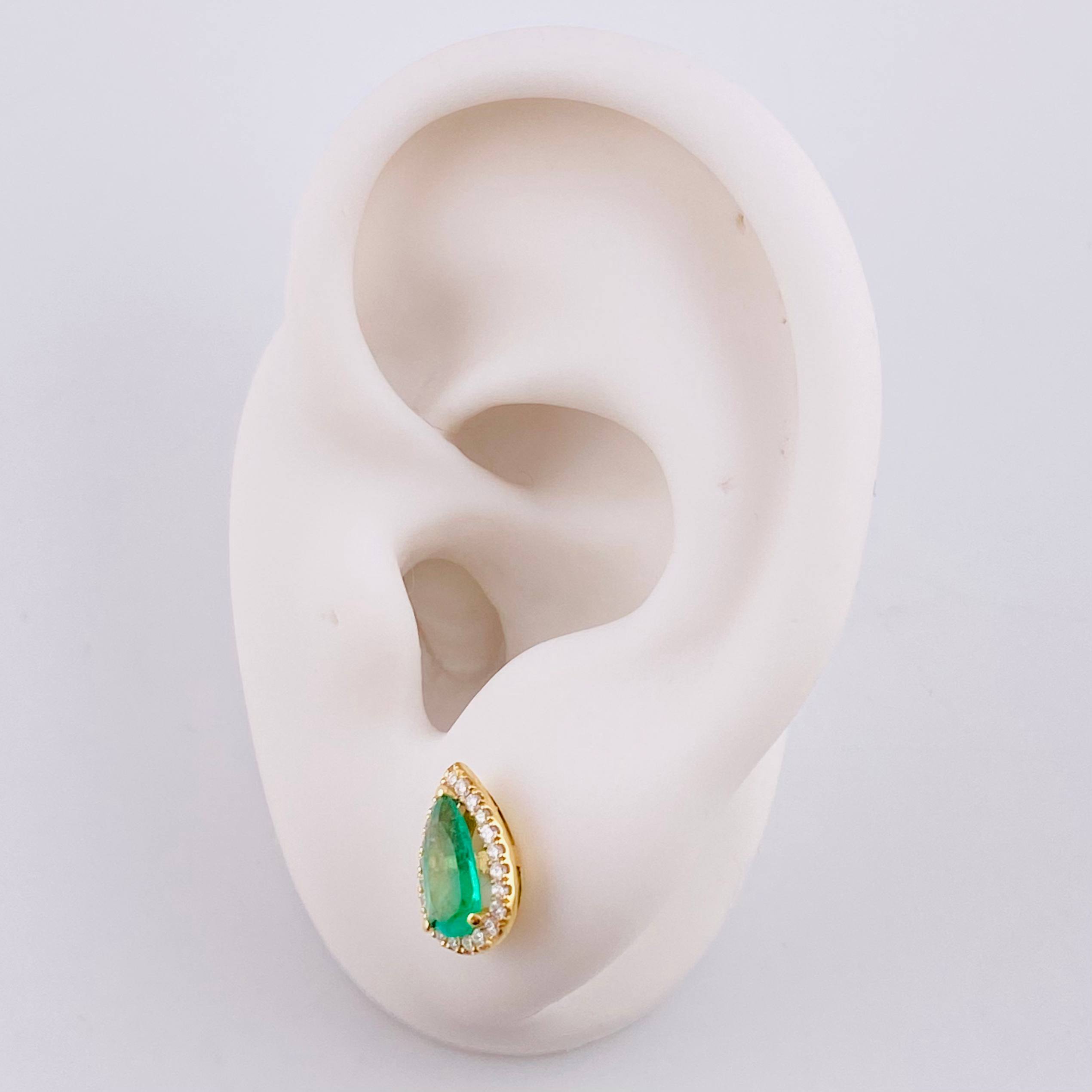 Topos Set Lágrimas Hallo con Dije Esmeraldas 2.23qts Diamantes 34pts 3.3g / 10.9mm Oro Amarillo 18K
