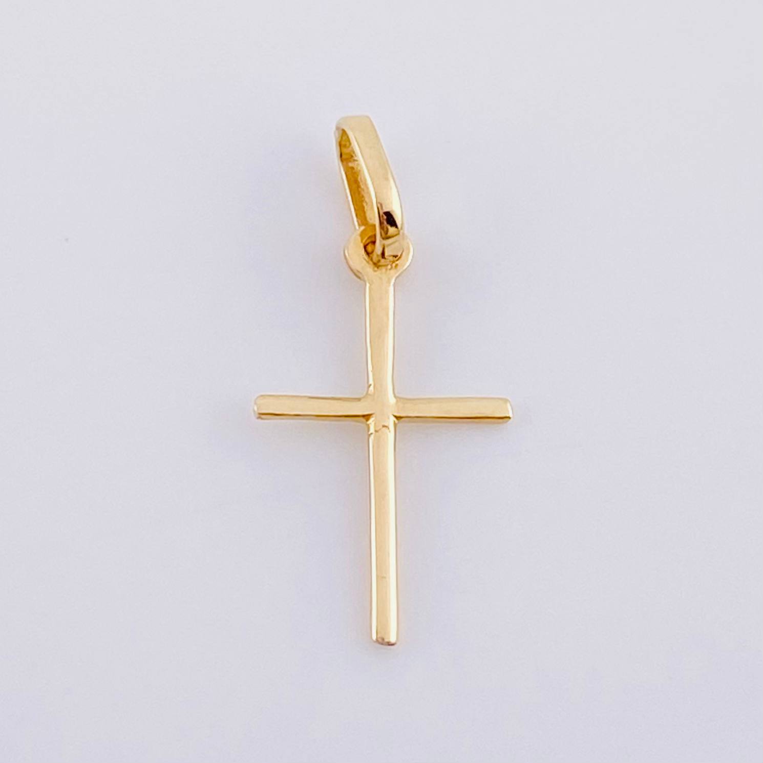 Dije Cruz Lisa 0.45 g / 2.2 cm Oro Amarillo 18K