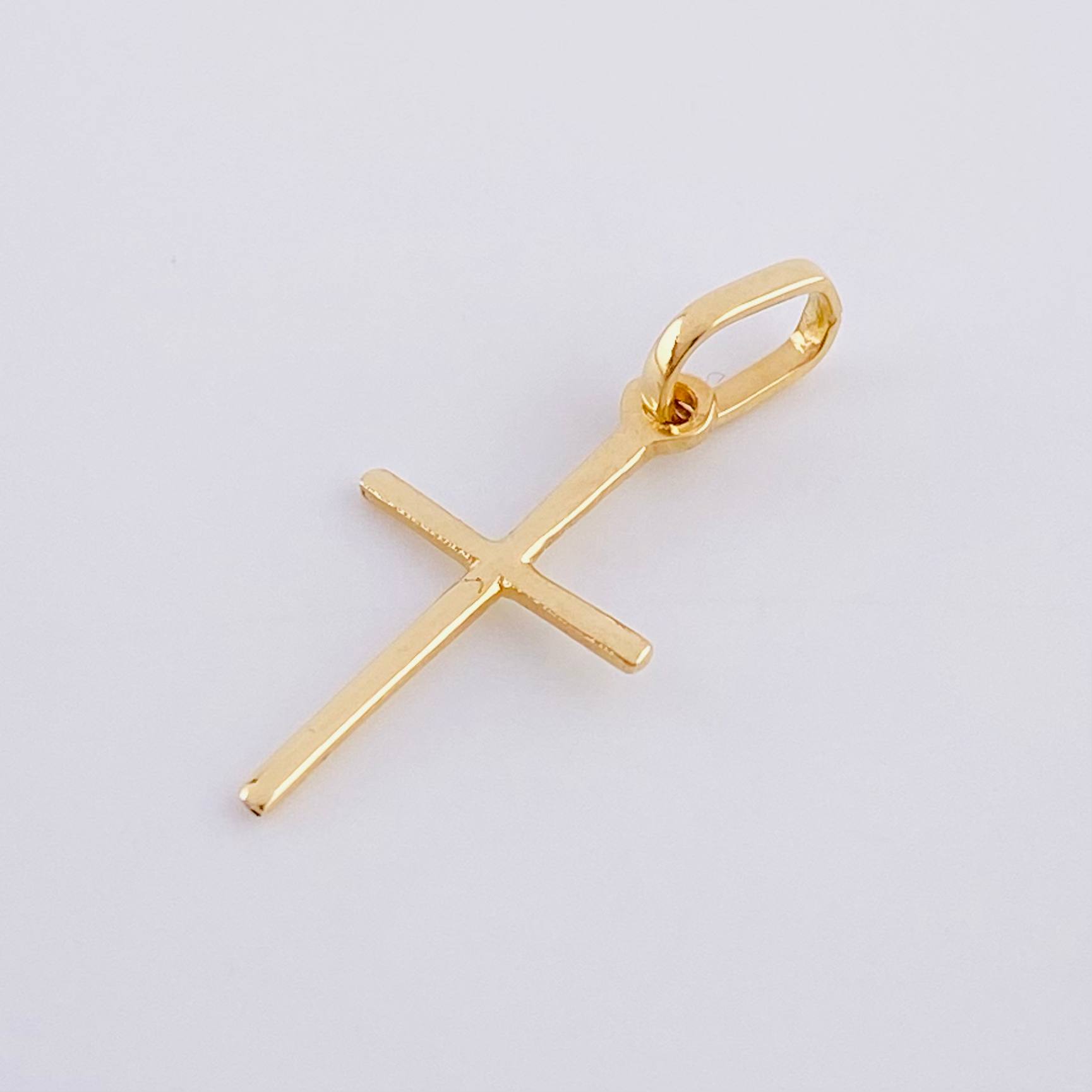 Dije Cruz Lisa 0.45 g / 2.2 cm Oro Amarillo 18K