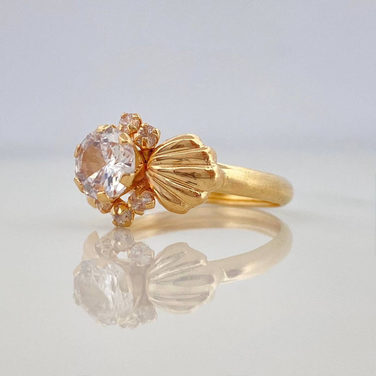 Anillo Solitario Moño 1.85 g / T7 Oro Amarillo 18K