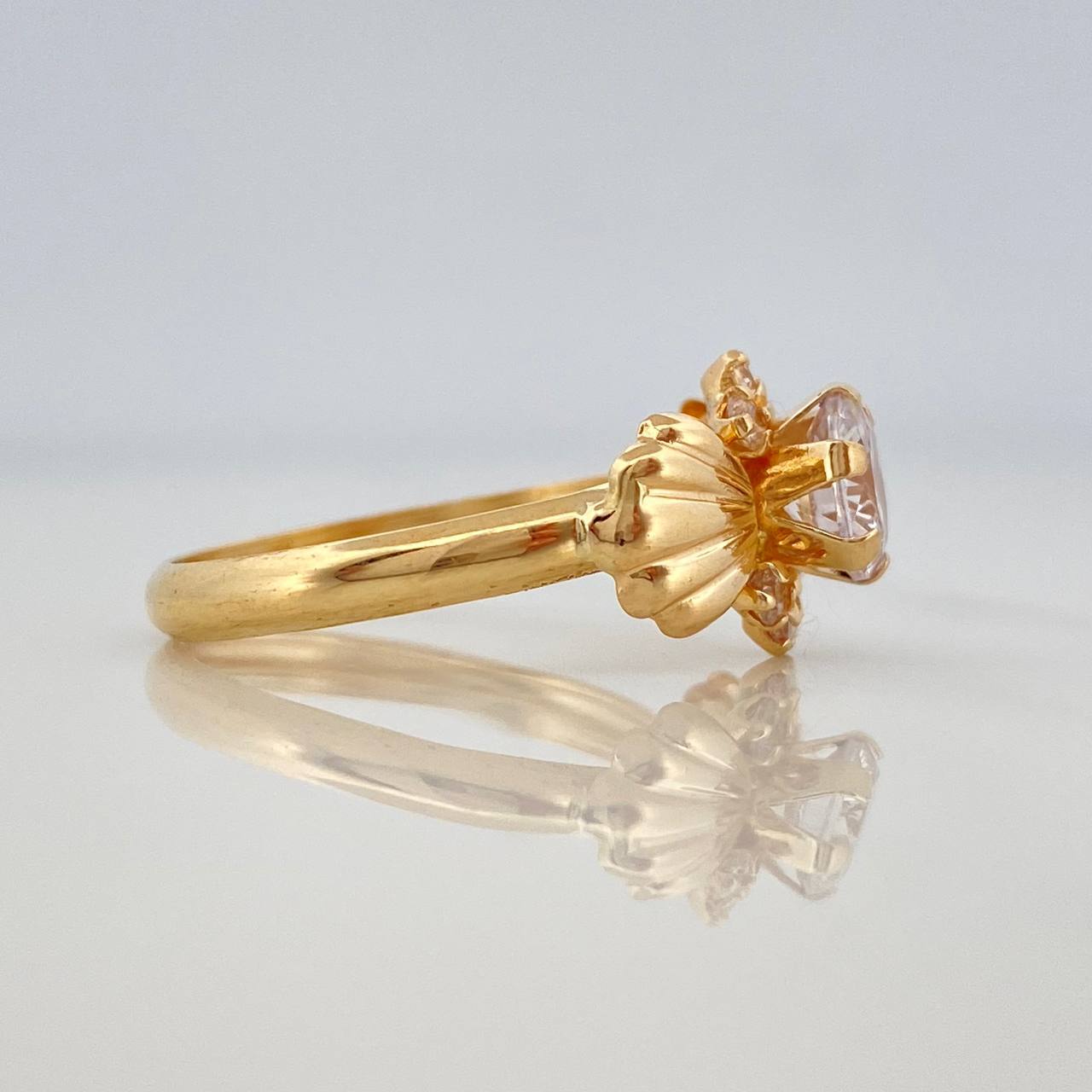 Anillo Solitario Moño 1.8 g / T6 1/4 Oro Amarillo 18K