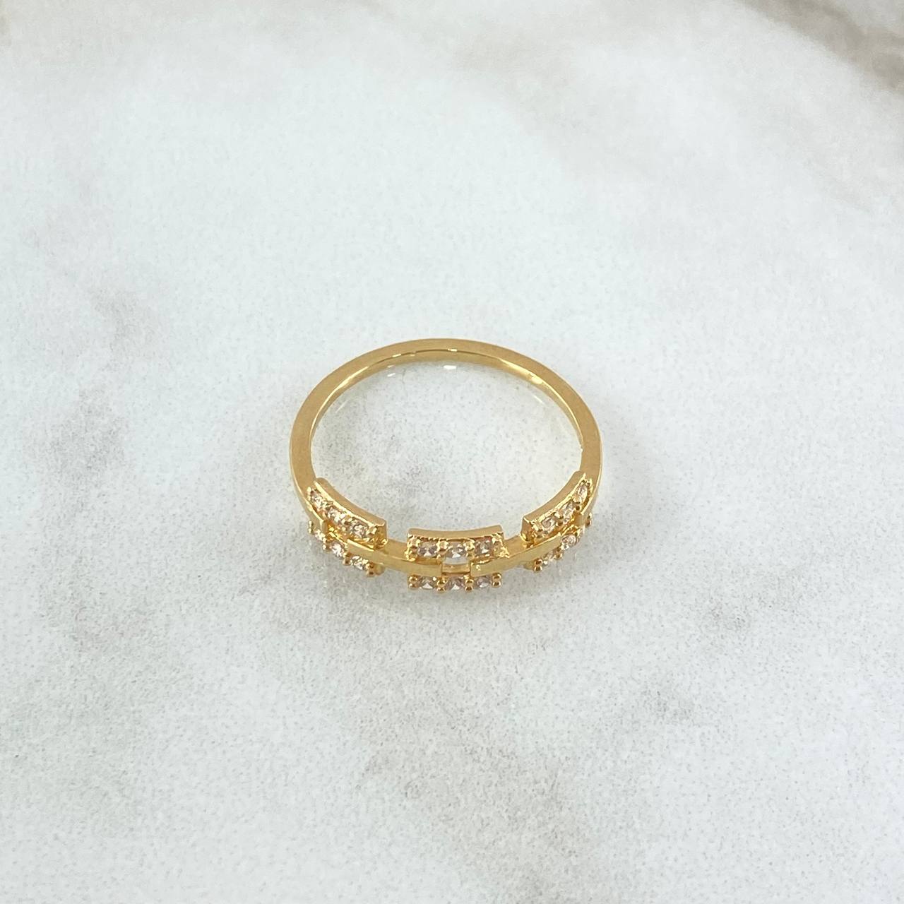 Anillo Eslabon Cuadrado 1.75gr / T6 / Circones Blancos Oro Amarillo 18K