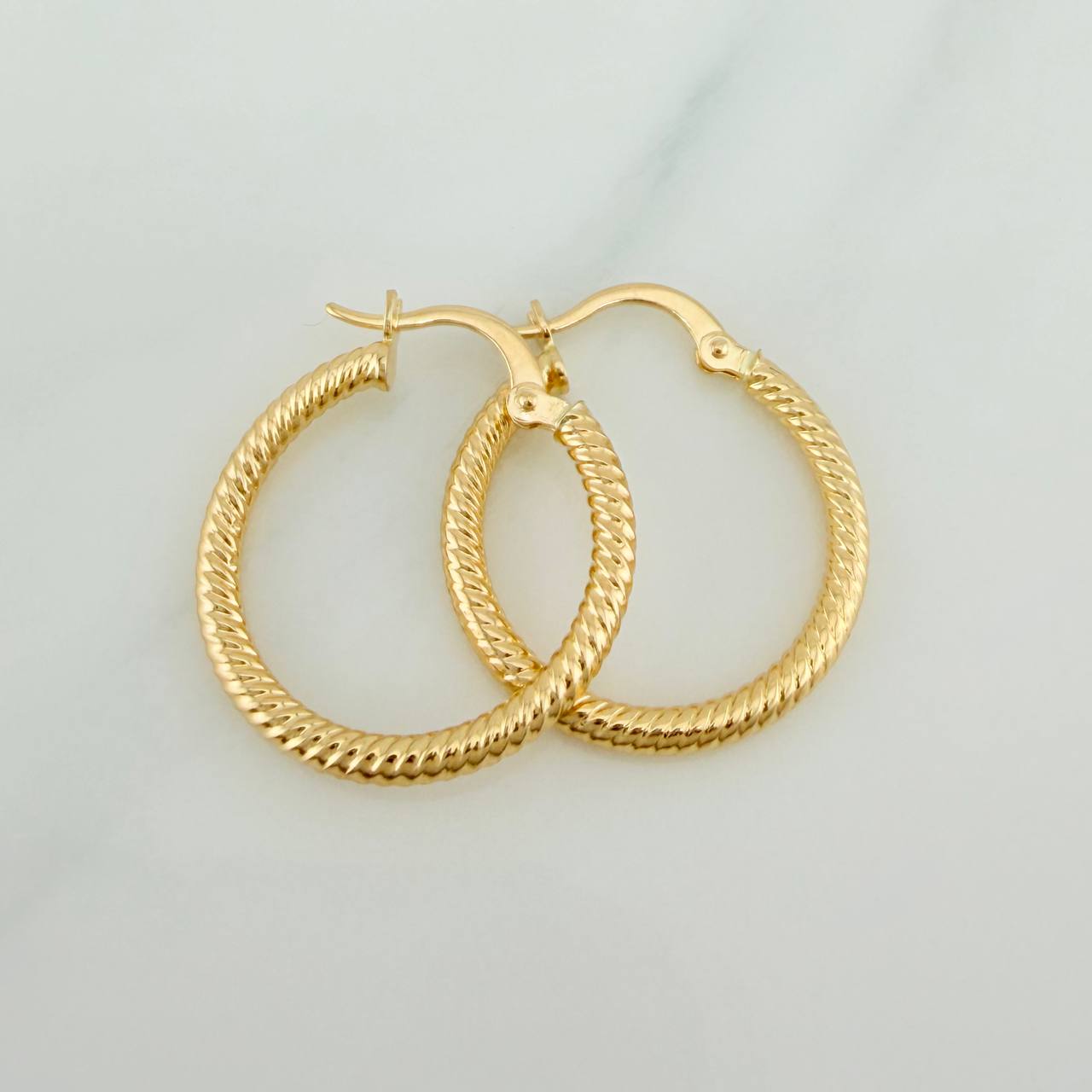 Candongas Zion 1.5gr / 2.3cm / Oro Amarillo 18K %