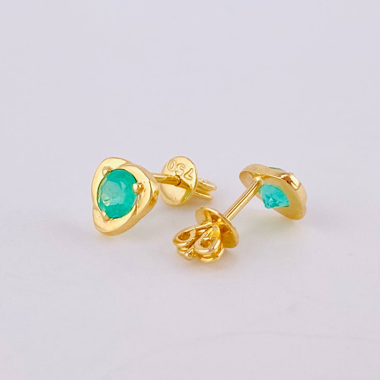 Topos Triespiral Esmeraldas 62pts 1.65gr / 6.8mm Oro Amarillo 18K