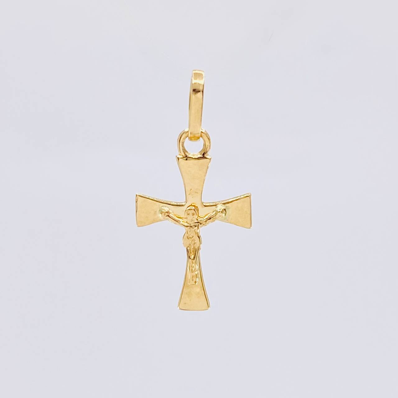 Dije Cruz Cristo 0.85 g / 2.2 cm Oro Amarillo 18K