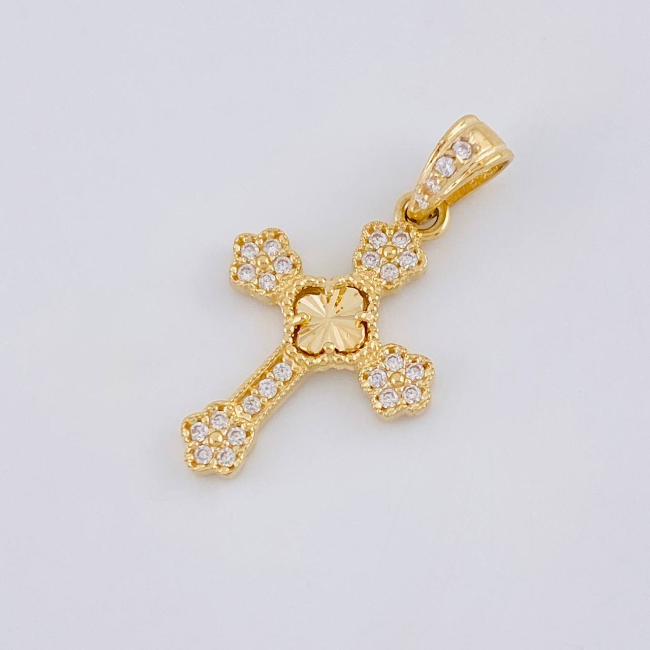Dije Cruz Trebol Diamantado Florencial 1.3 g / 2.3 cm Oro Amarillo 18K Nac.Esp.*