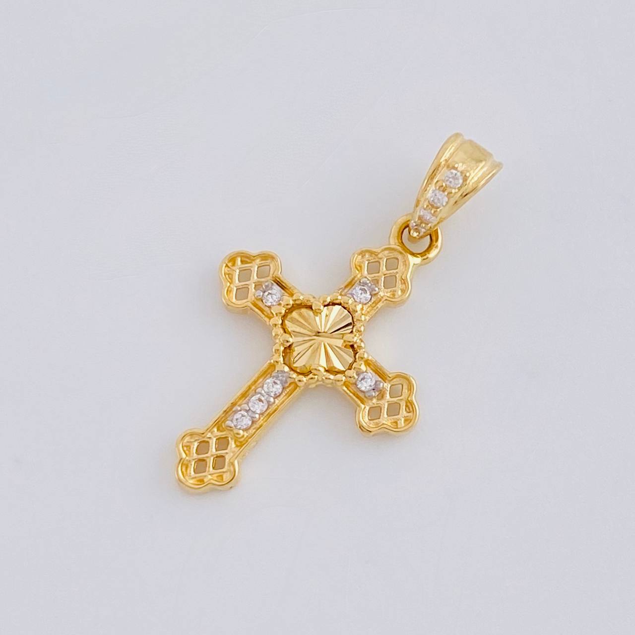 Dije Cruz Trebol Diamantado Florencial 1.2 g / 1.3 cm Oro Amarillo 18K